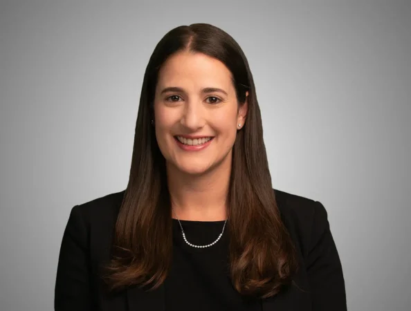 dena guttmann headshot